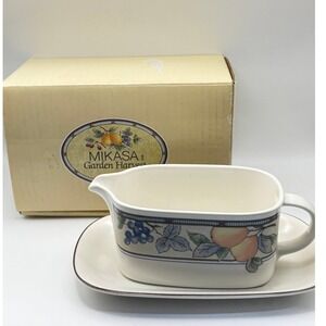 Mikasa Gravy Boat Stand Garden Harvest CAC29 Ivory Fruit Excellent Stoneware